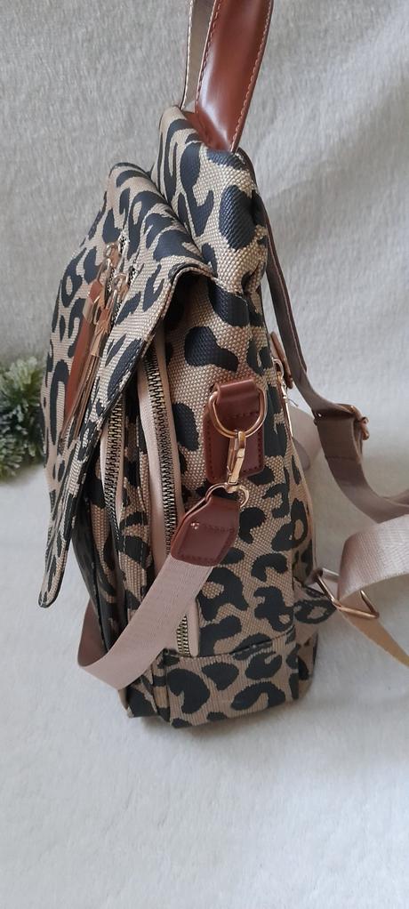 Leopardí malý batůžek s popruhem přes rameno, 