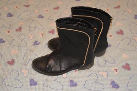 38 černé kozačky, polokozačky se zlatými zipy, 38