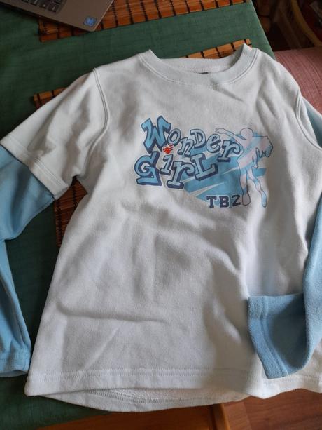 Světle modrá mikina, 146