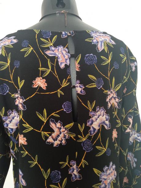 Dámské šaty velikost m/l, m