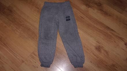 Tepláky zn. mckenzie, vel. 110/116, 110