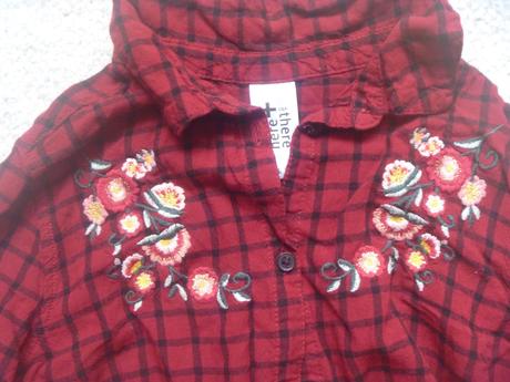 Červenočerná košile s výšivkou zn. c&a v. 134/140, c&a,134