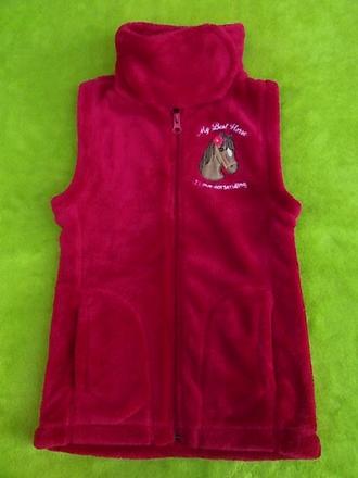 Chlupatková vesta s koněm, c&a,116