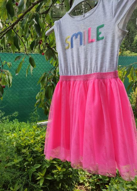 Šaty -se třpytivou sukní,vel.134, 134