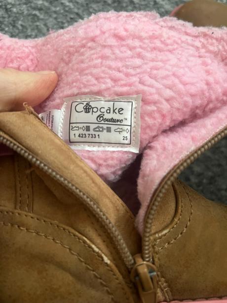 Kozačky vel. 25, cupcake,25