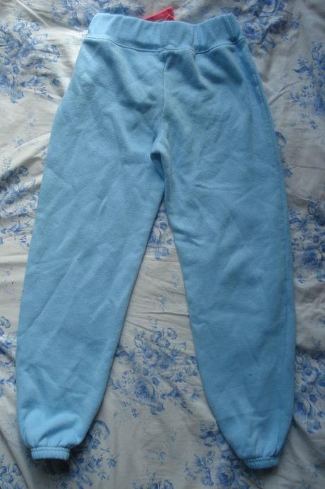 Tepláky na lítačku, 140