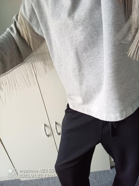 Mikina s řetízky zn."h&m" vel."l" i větší, h&m,l