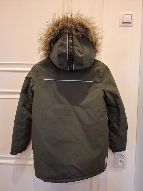 Zimní bunda větrotěsná a vodotěsná., c&a,146