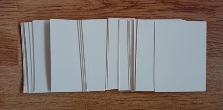 Kartičky z tvrdého papíru,