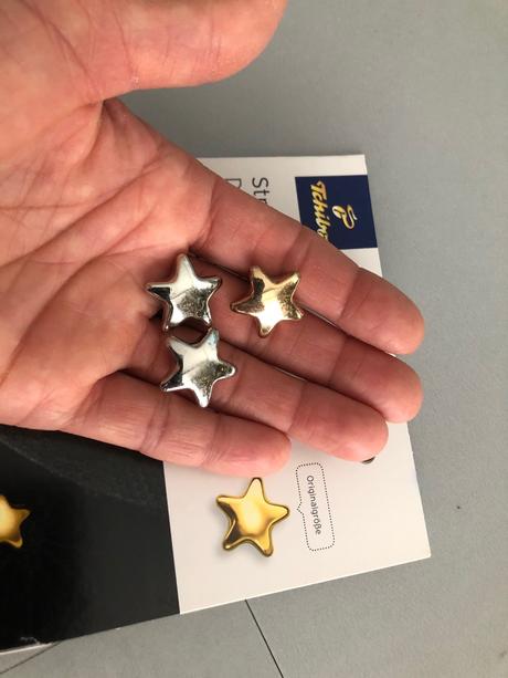 48 ks konfety hvězdy zlatá stříbrná dekorace metal, 