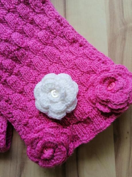 Šála s květy, 104