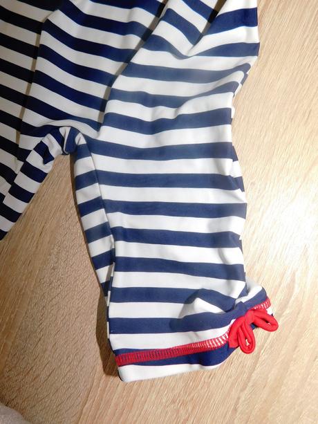 Dívčí plavkový overal, 98