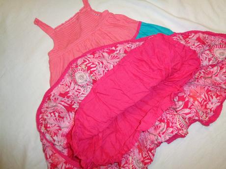 Krásné volánové šaty, girl2girl,104