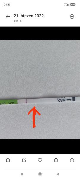 Těhotenský test. Je na něm duch?