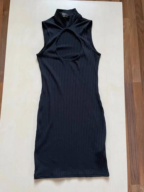 Nové trikové šaty s výkrojem, vel xs/s, pretty lit, xs