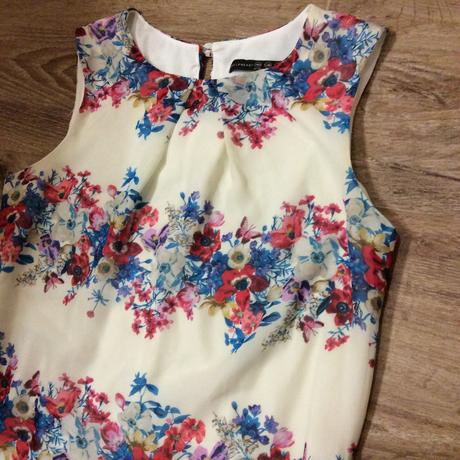 Květované šaty, atmosphere,38