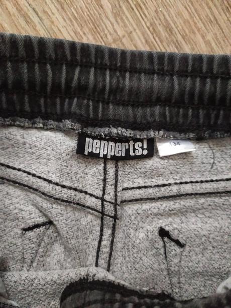 Teplejší džíny, pepperts,134