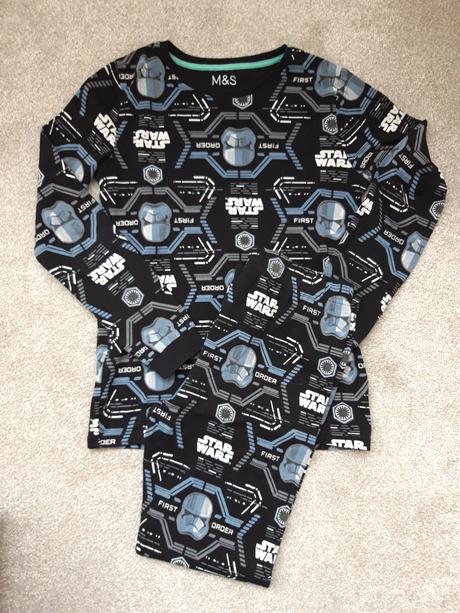 Pyžamo vel. 134, marks & spencer,134