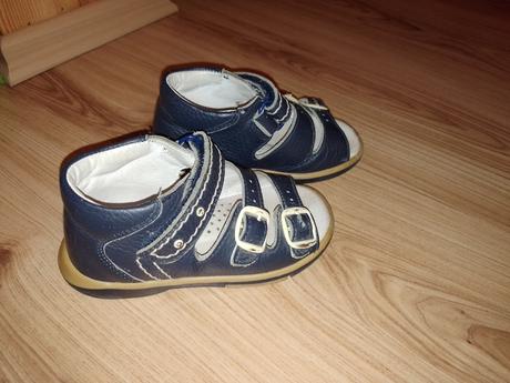 Sandálky kožené, dpk,25