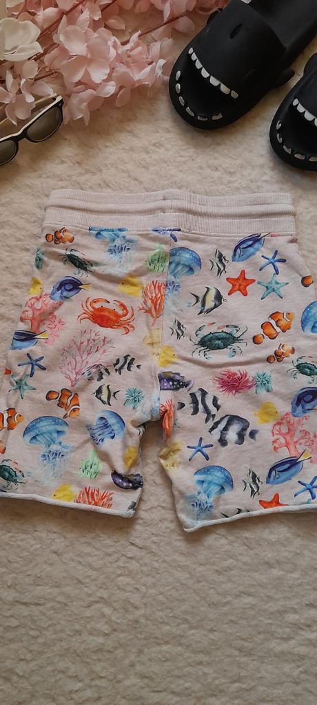 Pestré teplákové kraťasy mořský svět, h&m,140