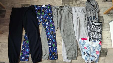 Tepláky a trika chlapecké, 140–152