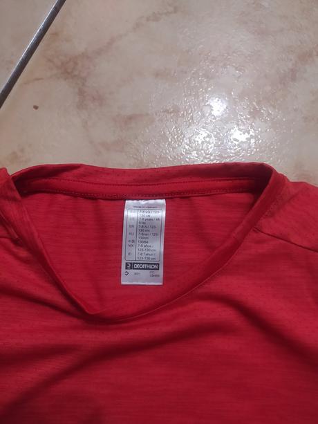 Sportovní triko, decathlon,128