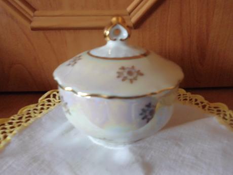 Perleťová cukřenka, 