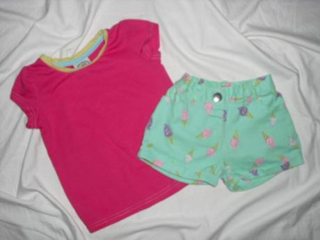 Komplet zmzlinových šortek a sytě růžového trika, young dimension,86