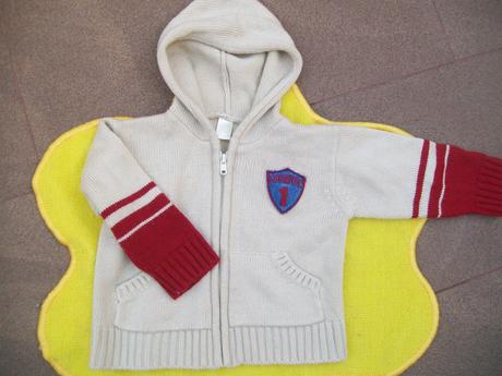 Svetr s kapucí, tiny ted,98