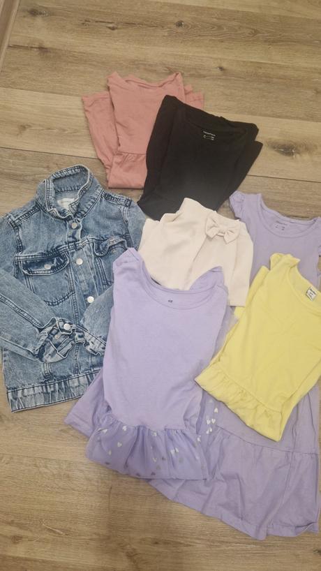 Balík oblečení, 122–134