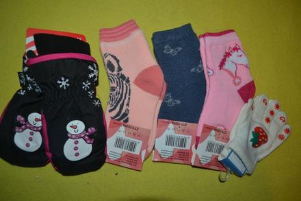 2x rukavice na 2-3r,3x silné ponožky, 92 / 98 / 104