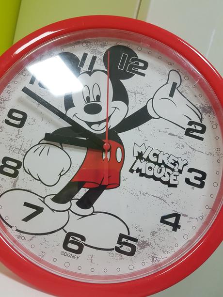 Detske hodiny mickey mouse, 