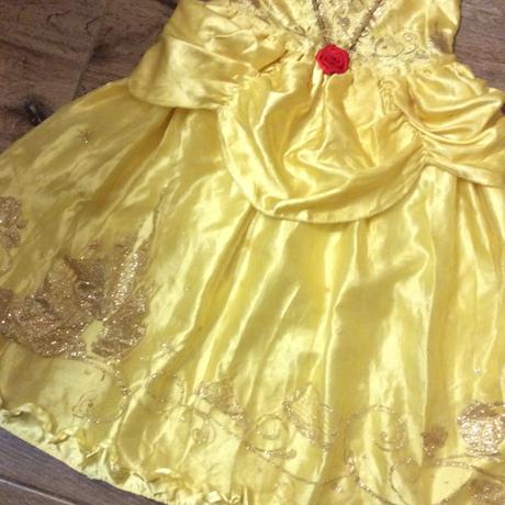 Kostým ,,kráska bella" v. 116, 