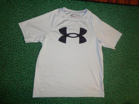Šedé funkční tričko 8-9 let, under armour,128