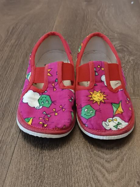 2x dívčí bačkorky paw patrol a čechtín, vel.25, 25