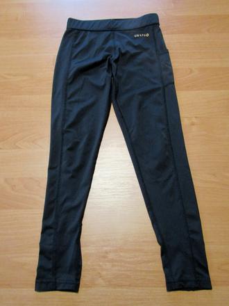 Dívčí černé sportovní legíny vel 128-134, 134