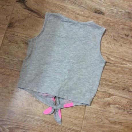 Top s neon nápisy, primark,128