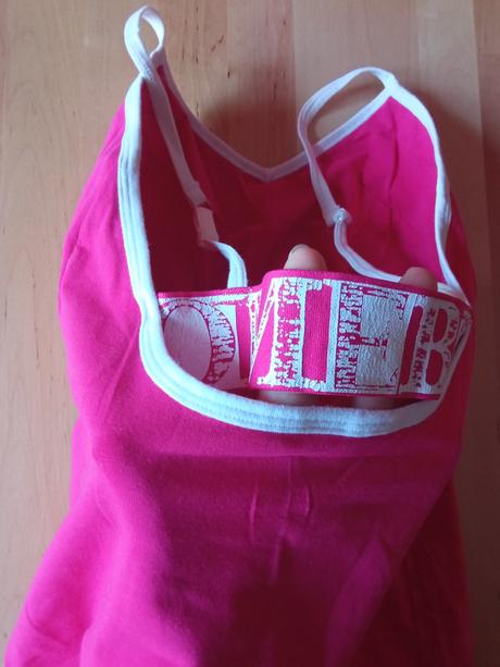 Košile s krátkým a s tílkem, 146