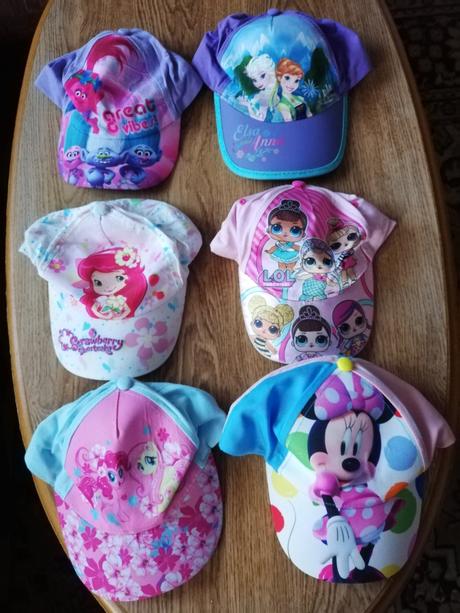 Kšiltovky dívčí vel. 52-54 cm., disney,50