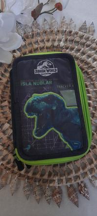 Karton p+p školní penál třípatrový jurassic world, 