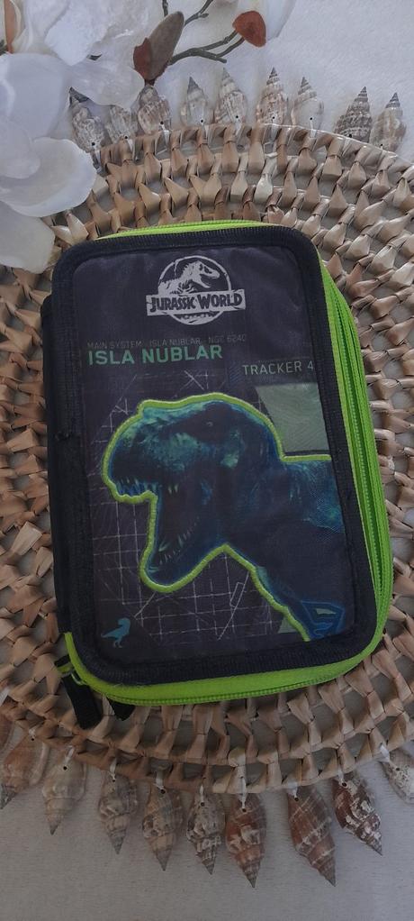 Karton p+p školní penál třípatrový jurassic world,
