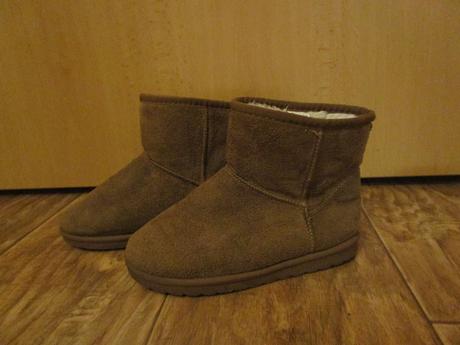 Pěkné hnědé semišové kozačky, uvnitř kožíšek,č.32, 32