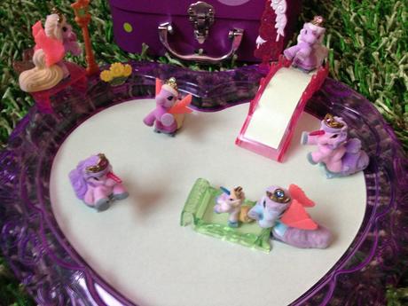 Filly konicci a kluziste s doplnky, 