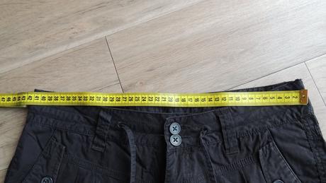 Kraťasy, colours of the world,38