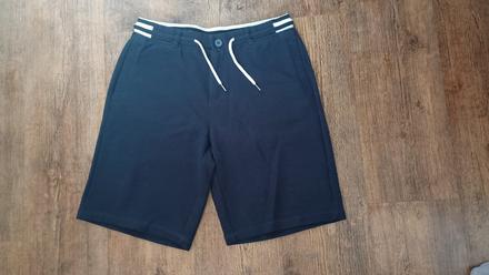 Šortky/ kraťasy, s