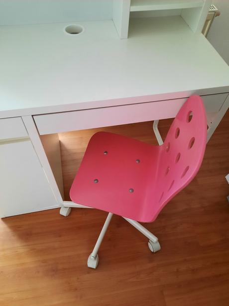 Ikea stůl micke, 