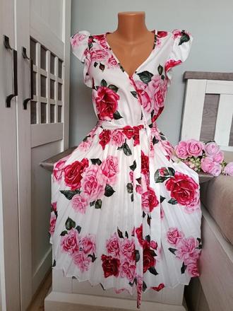 Šaty s růžemi, s