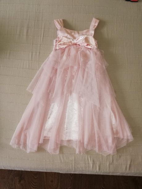 Tylové šaty, 116