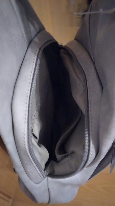 Koženkový batůžek, 