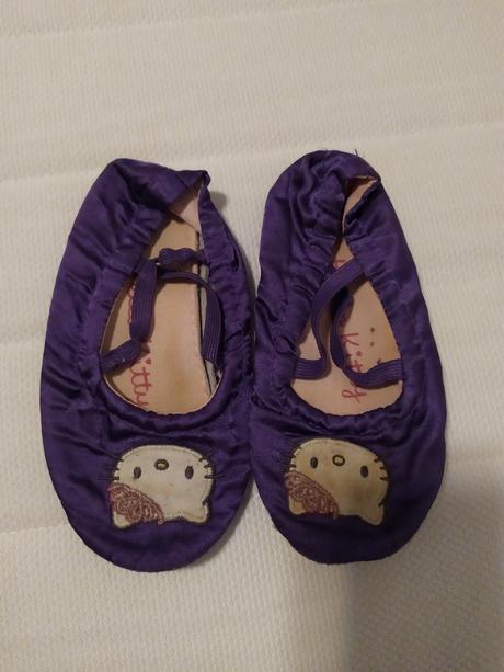 Špičky hello kitty, h&m,25